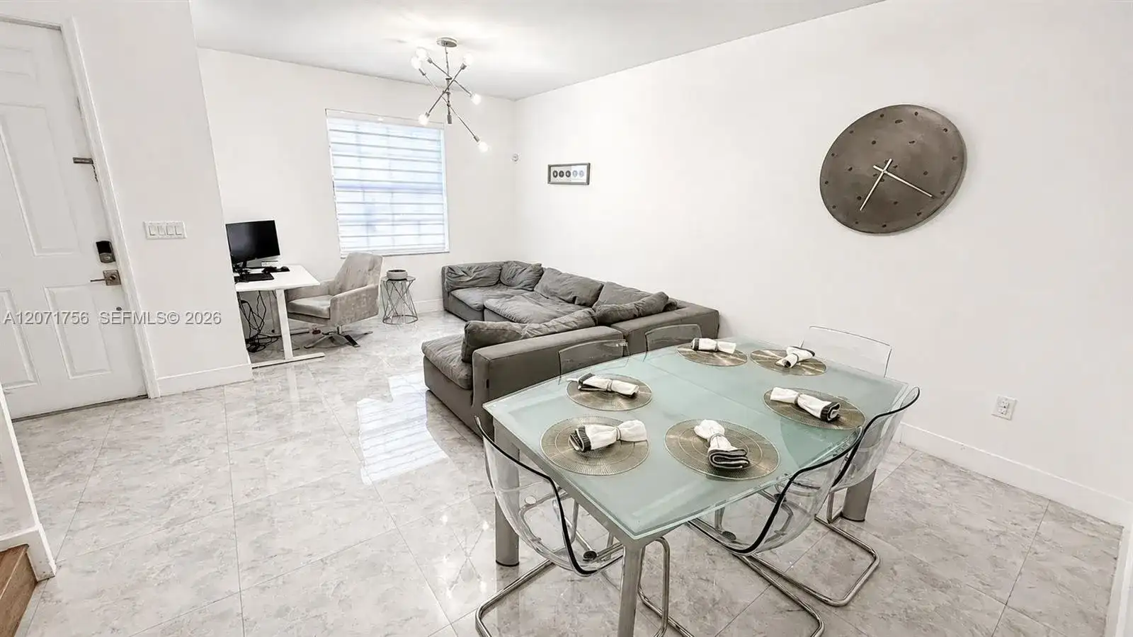 8876 W 35th Way, Hialeah FL 33018 photo 2