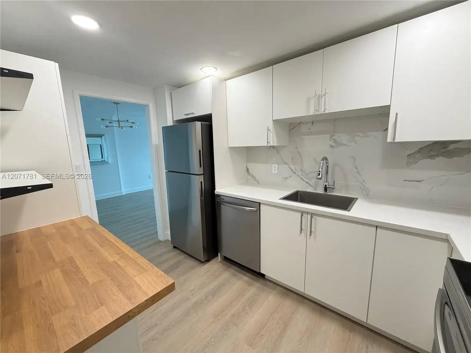 400 Kings Point Dr # 604, Sunny Isles Beach FL 33160 photo 3