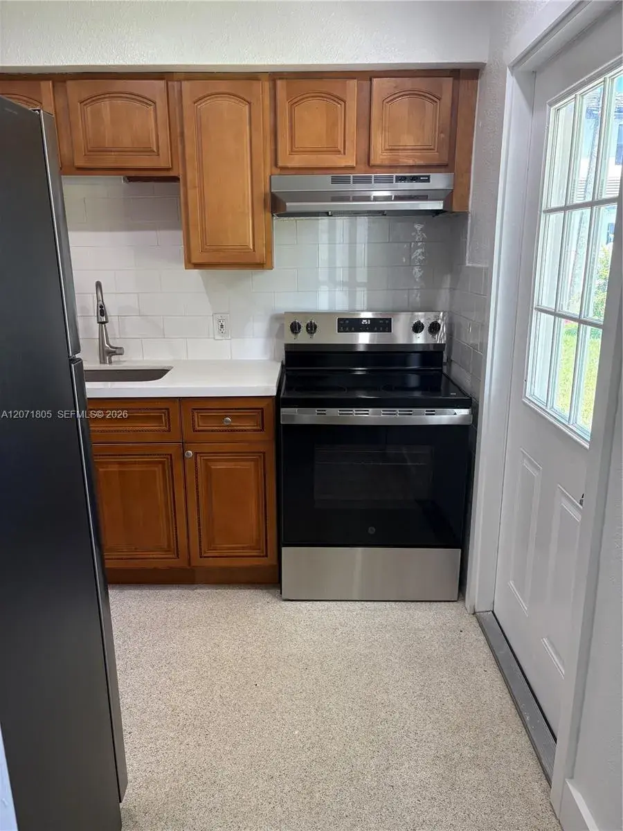5080 SW 26th AVe # 2, Fort Lauderdale FL 33312