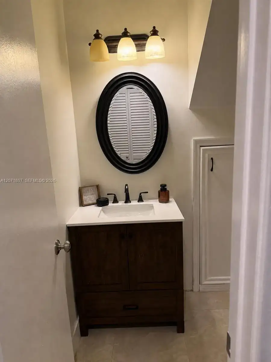 7483 SW 109th Ave, Miami FL 33173 photo 2