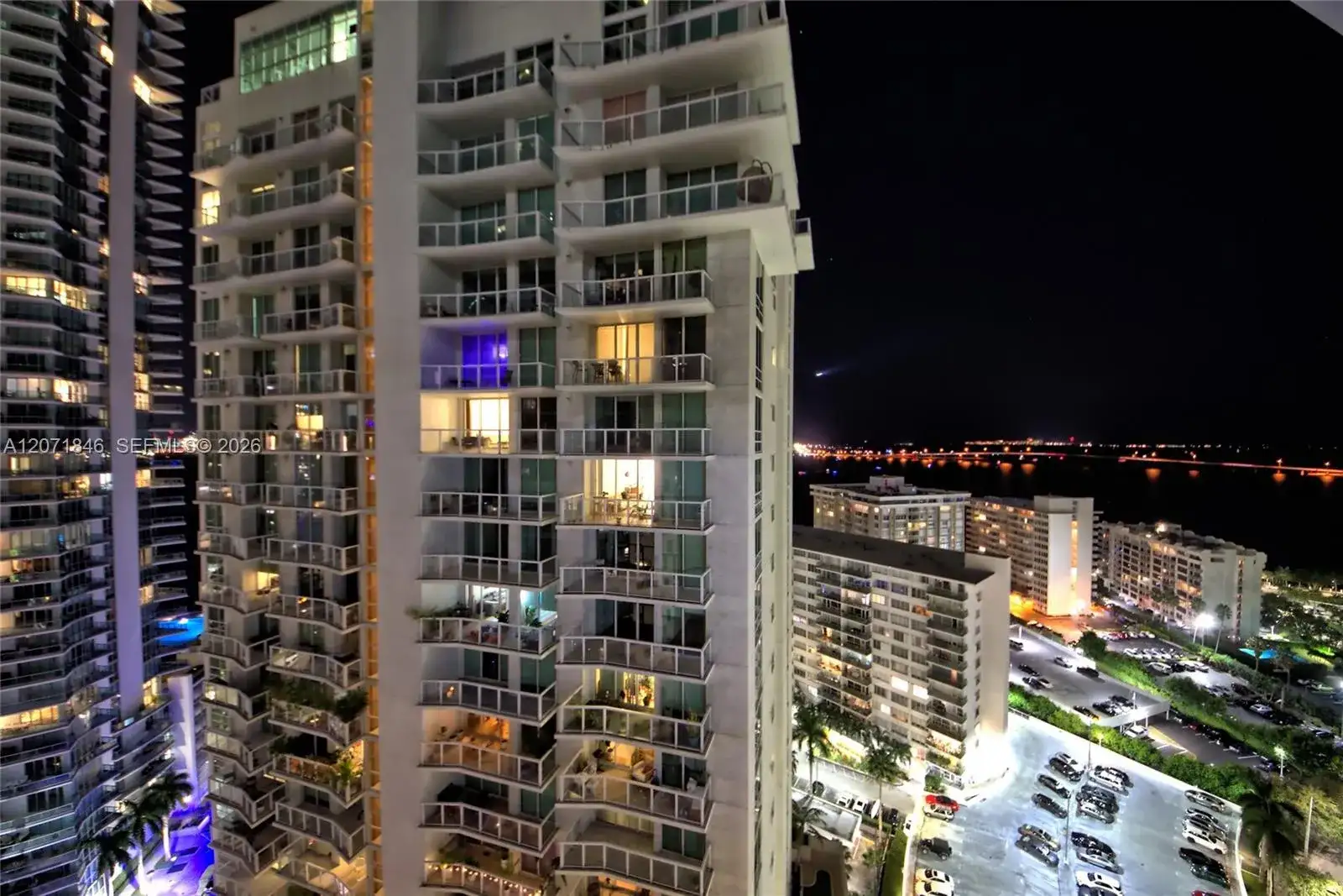 170 SE 14th St # 2303, Miami FL 33131 photo 2