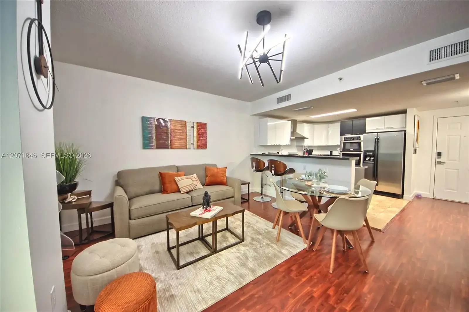 170 SE 14th St # 2303, Miami FL 33131 photo 3