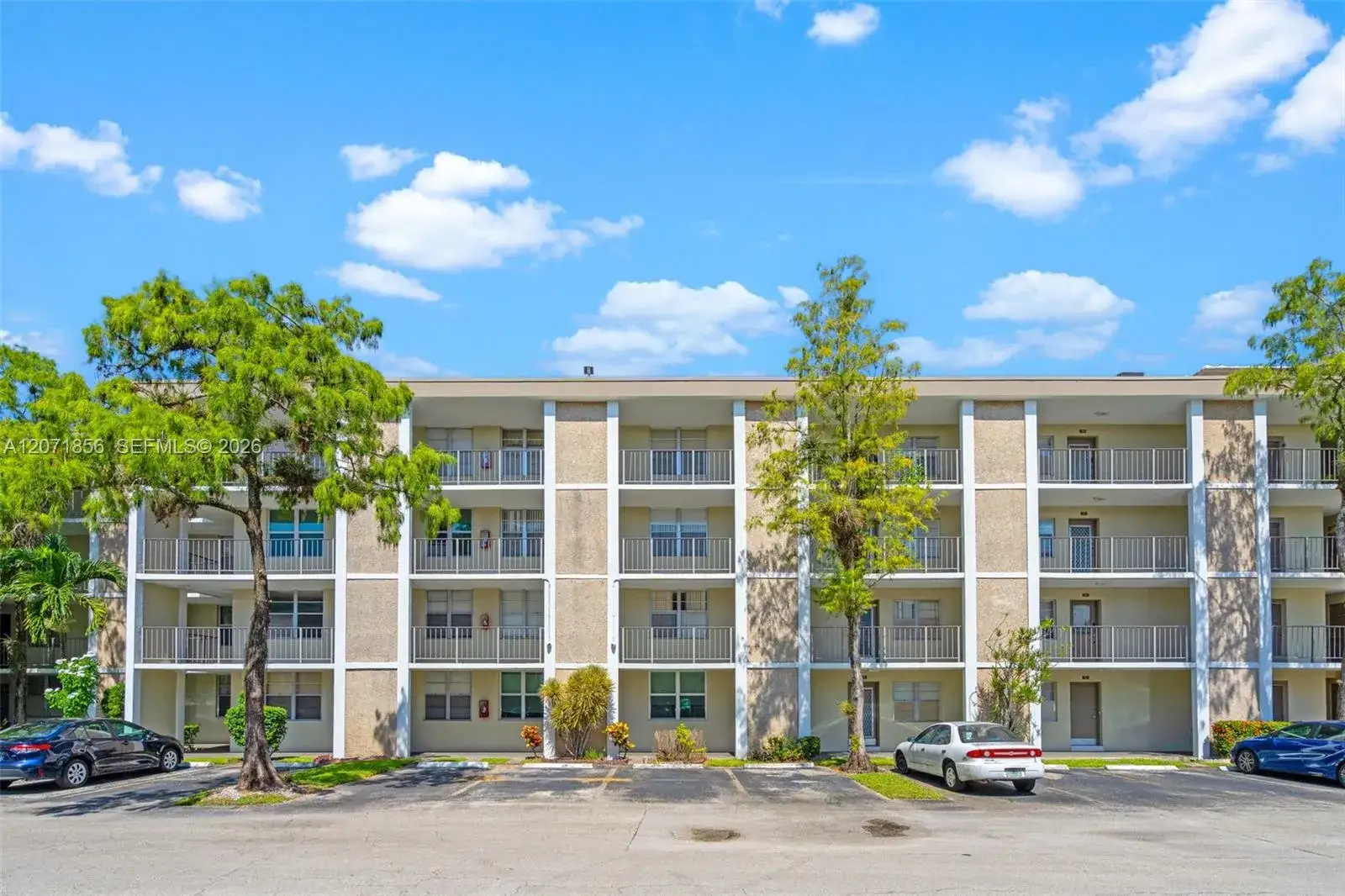 2900 NW 48th Ter # 213, Lauderdale Lakes FL 33313