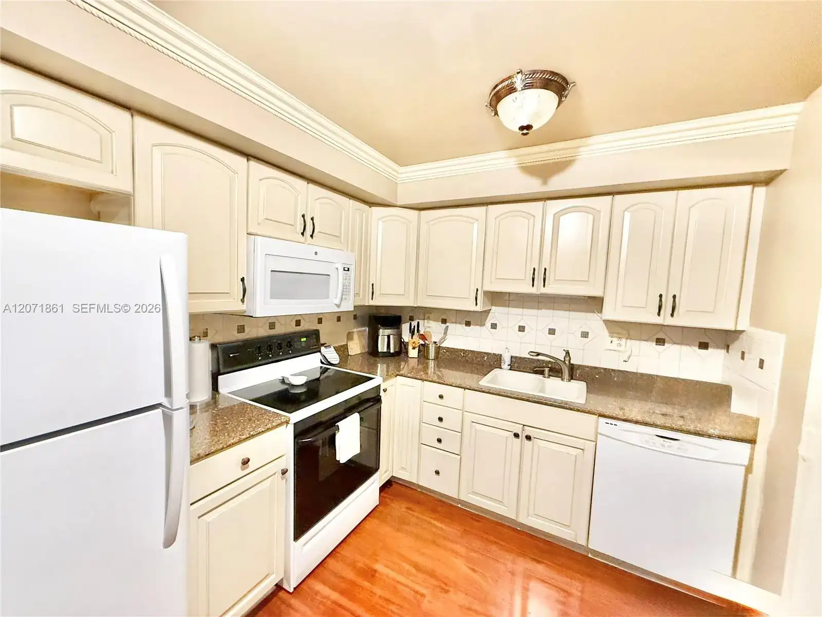 600 Three Islands Blvd # 1107, Hallandale Beach FL 33009 photo 3