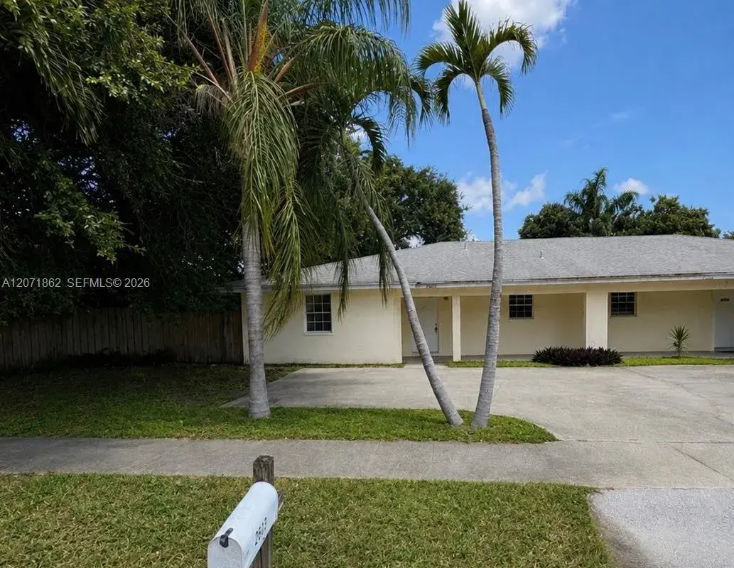 2653 SW 51st St # 1, Fort Lauderdale FL 33312