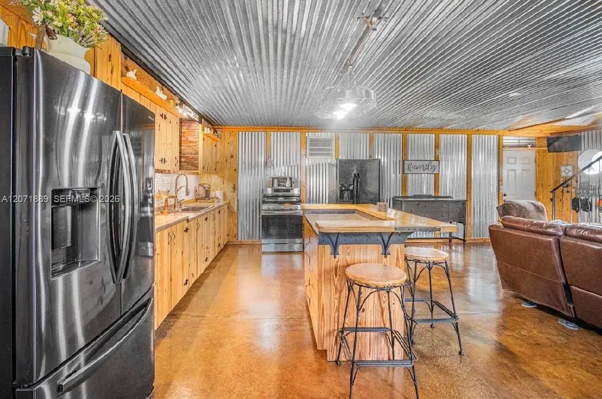 5263 Coy Burgess Loop, FL 32435 photo 3