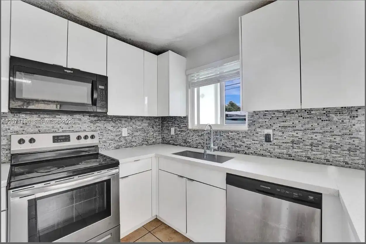 1154 NW 103 Street # 1, Miami FL 33150 photo 2