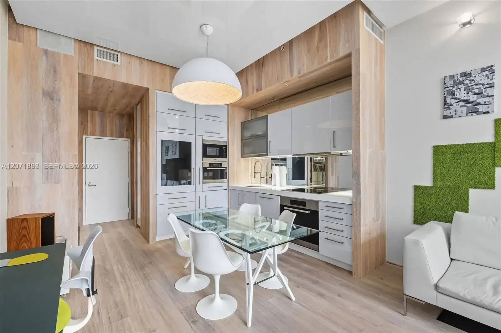2001 Meridian Ave # 518, Miami Beach FL 33139 photo 2