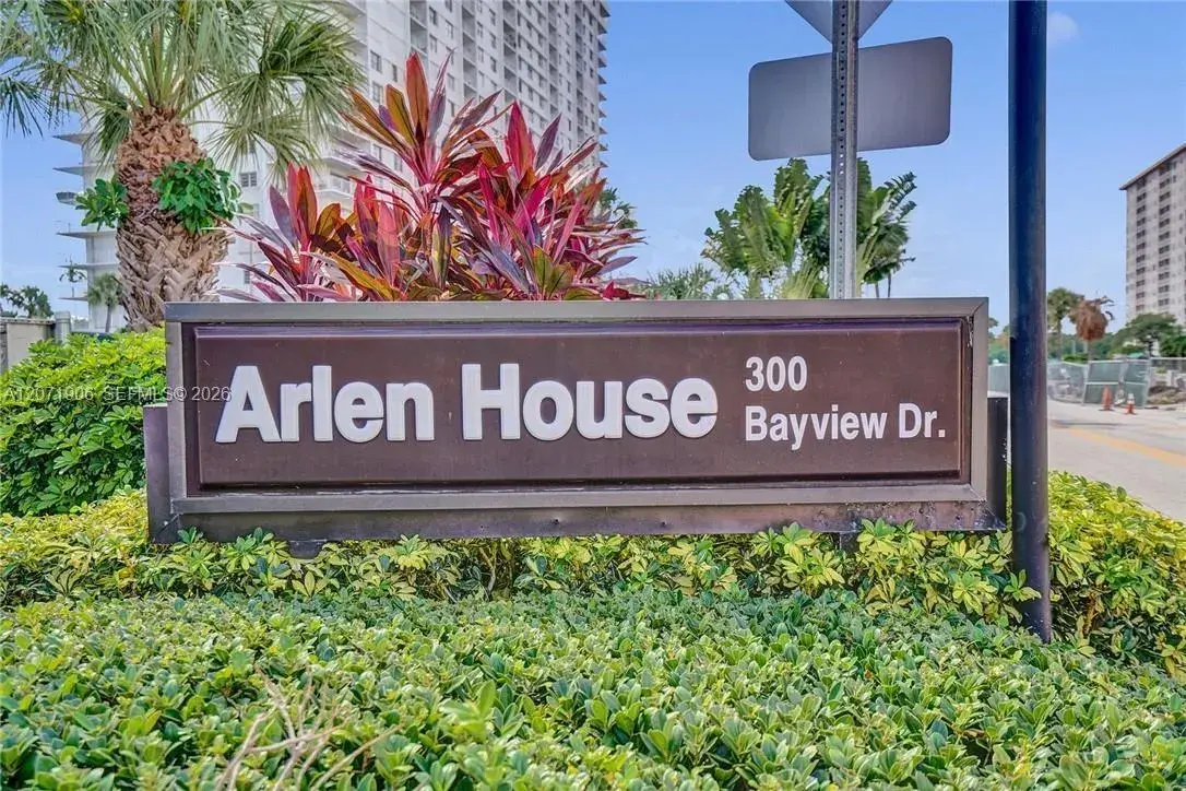 300 Bayview Dr # 1707, Sunny Isles Beach FL 33160