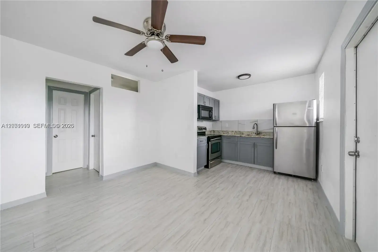 1281 NW 61st St # 31, Miami FL 33142