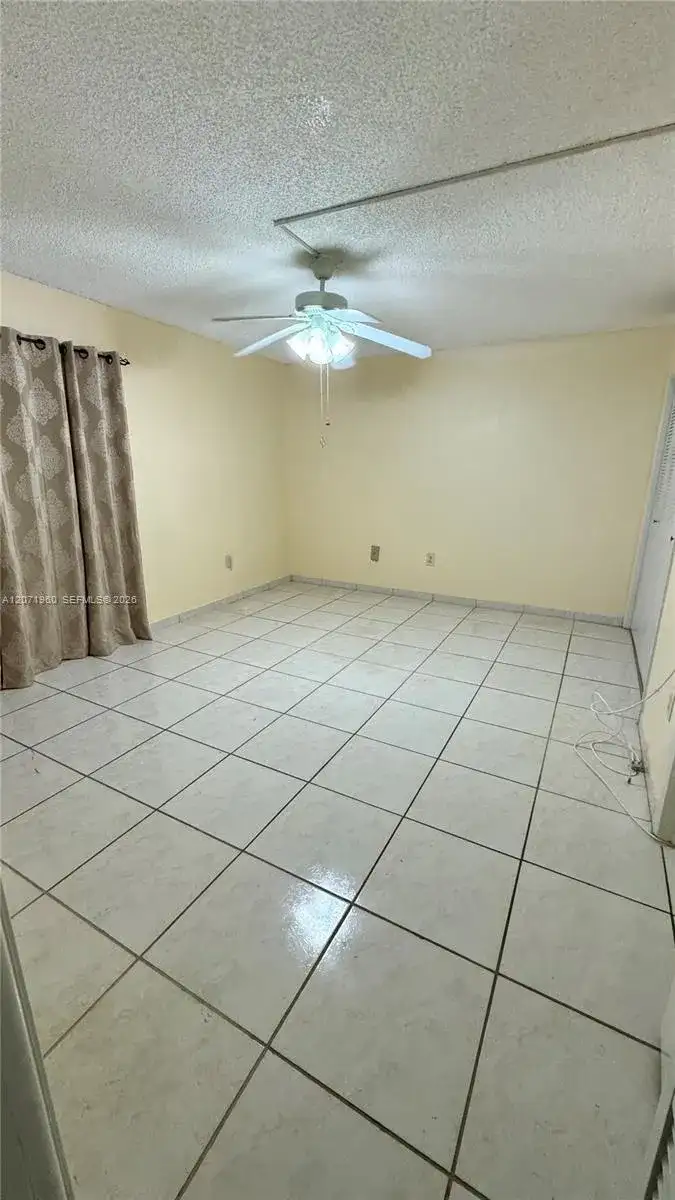 160 NE 203rd Ter # E20, Miami Gardens FL 33179 photo 3