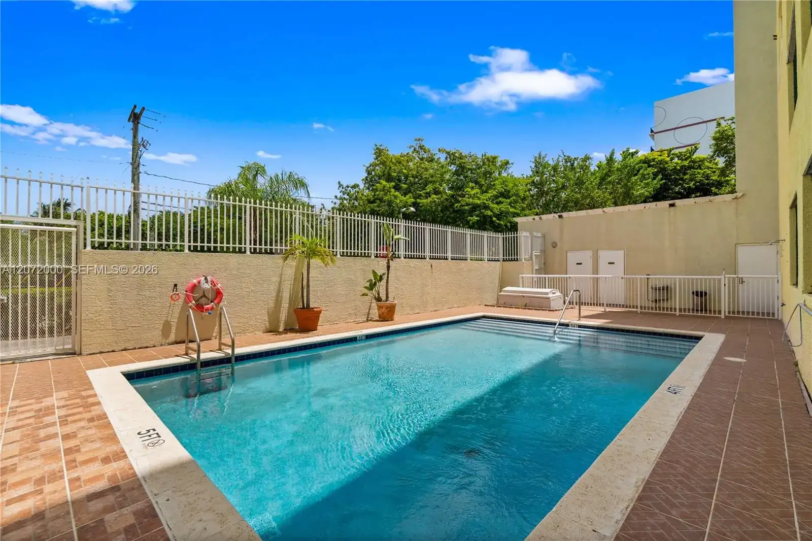 1350 NW 8th Ct # 4, Miami FL 33136 photo 4