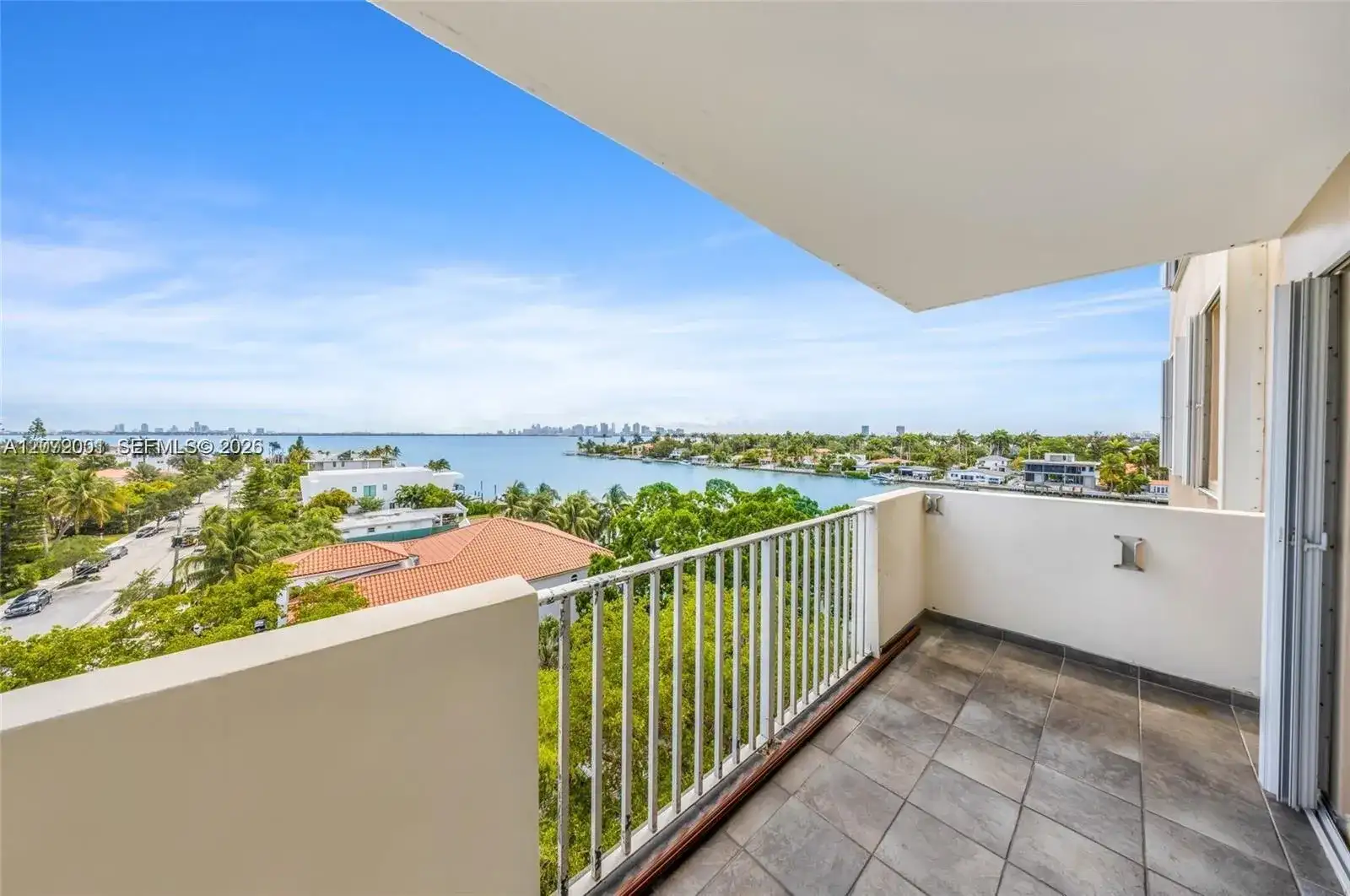 1455 N Treasure Dr # 7J, North Bay Village FL 33141 photo 3