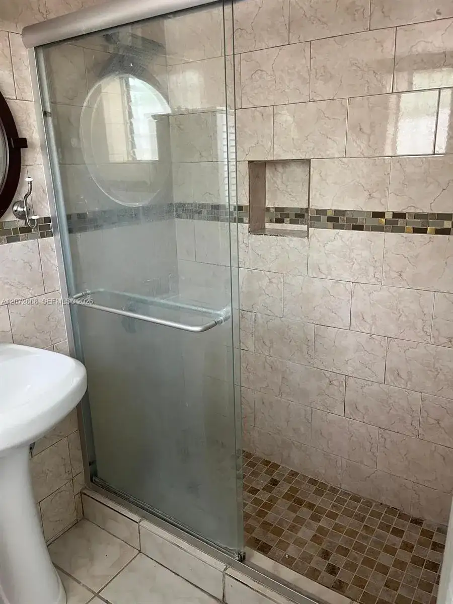 6498 Collins Ave # 40, Miami Beach FL 33141 photo 2