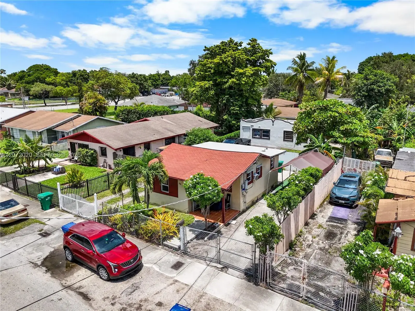 2151 NW 42nd St, Miami FL 33142