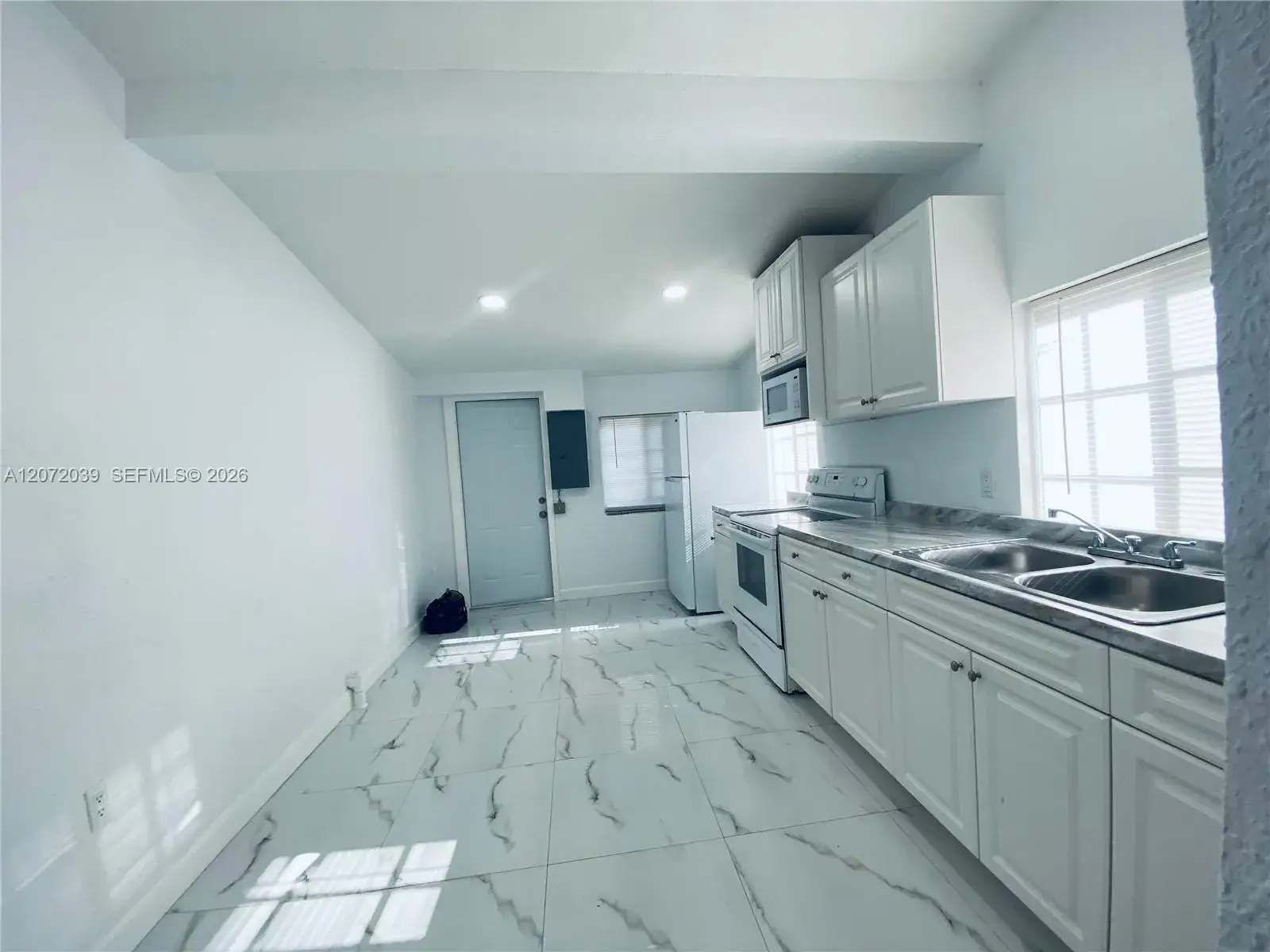3100 NW 86th St, Miami FL 33147