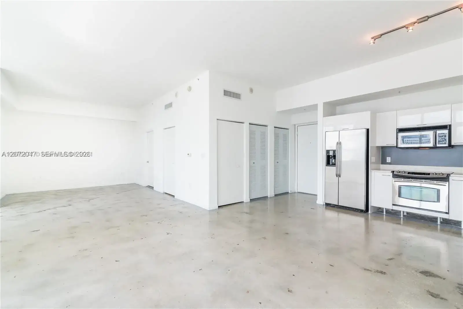133 NE 2nd Ave # 2808, Miami FL 33132 photo 3
