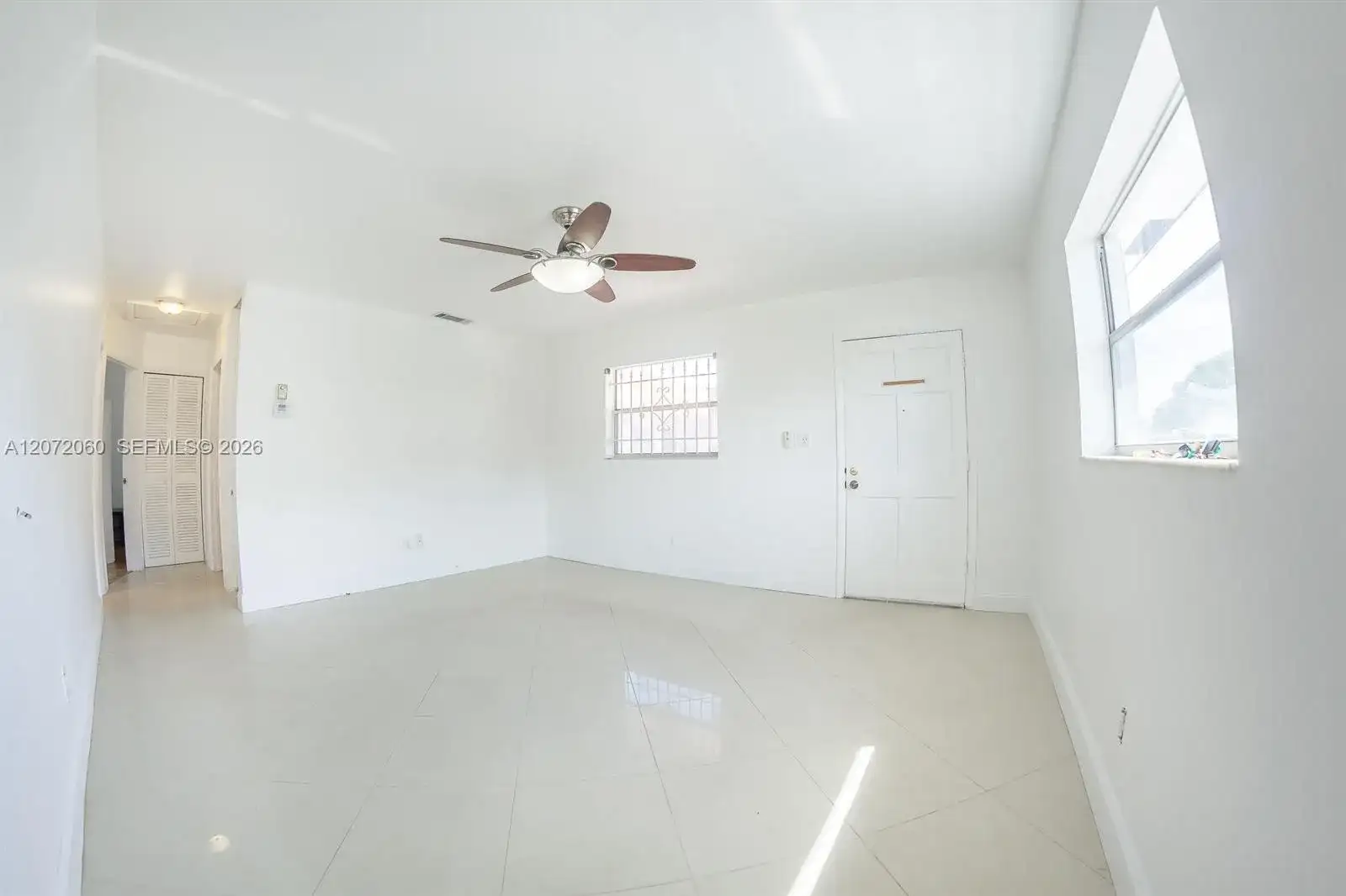 344 SW 1st St # 6, Pompano Beach FL 33060 photo 4