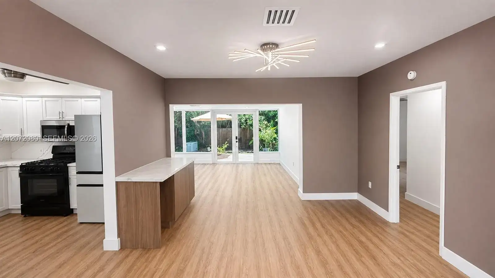 8819 Dickens Ave, Surfside FL 33154 photo 4
