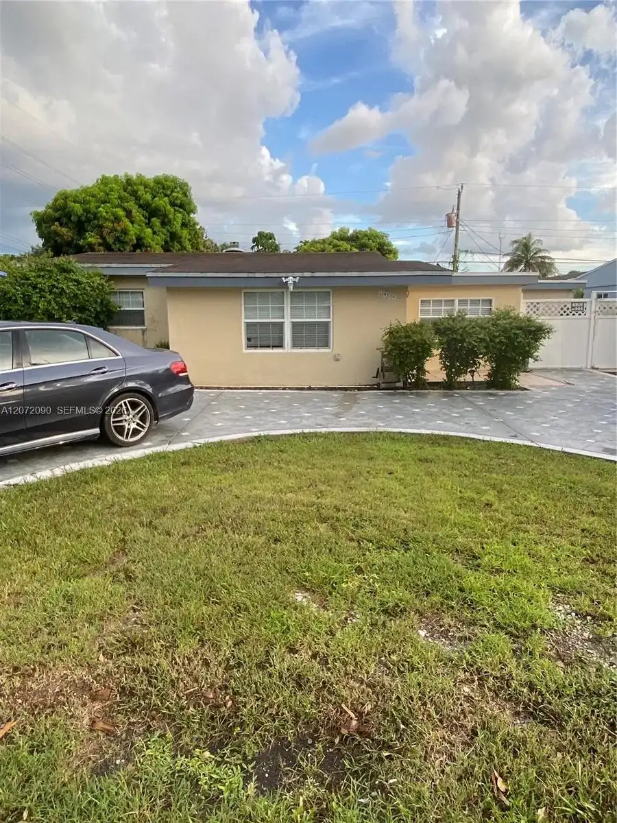 6404 SW 23rd St # 1, Miramar FL 33023