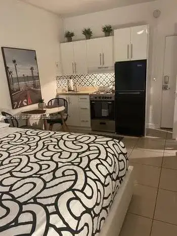 3710 Collins Ave # 208, Miami Beach FL 33140 photo 2