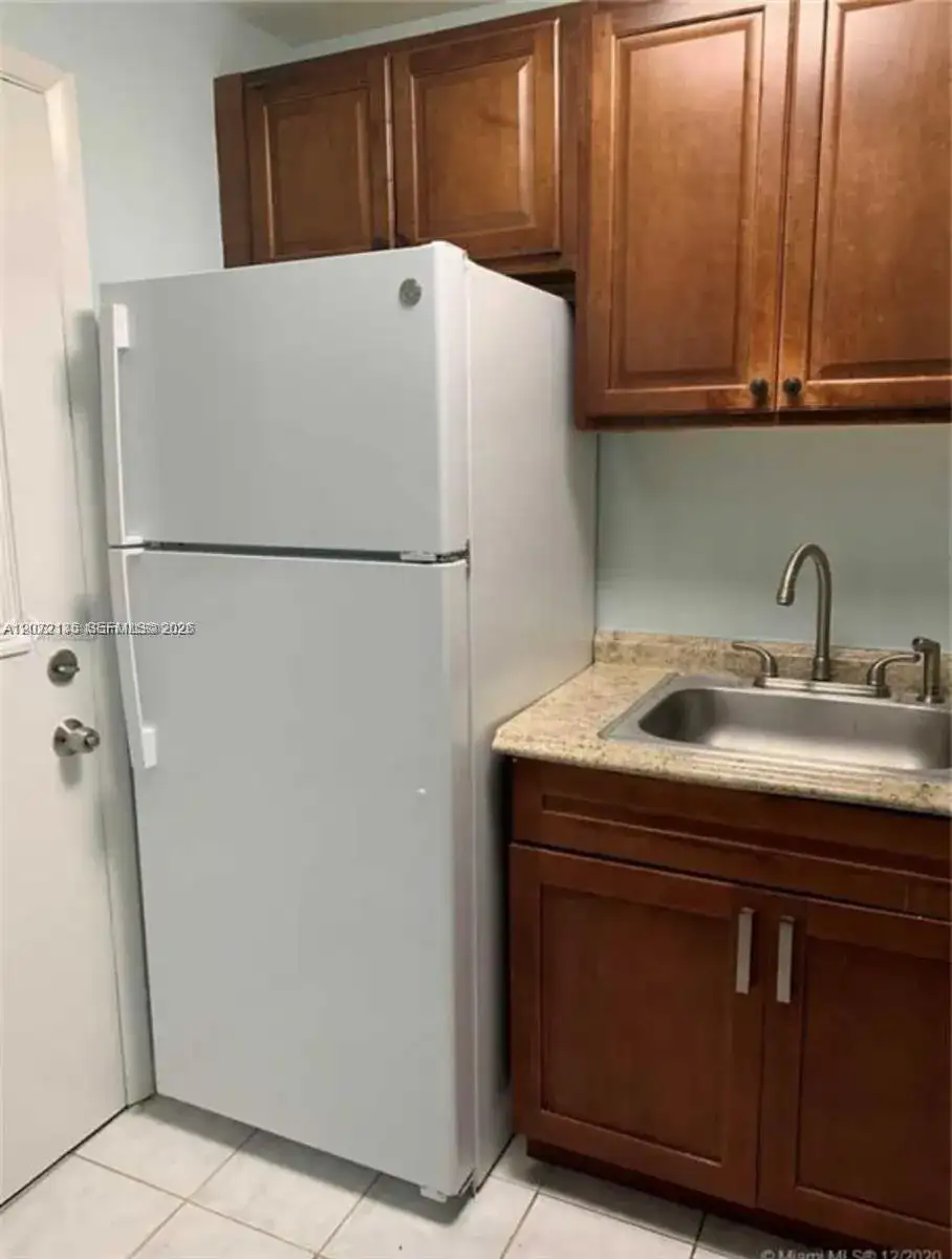 241 SE 9th Ave # 109, Pompano Beach FL 33060 photo 3