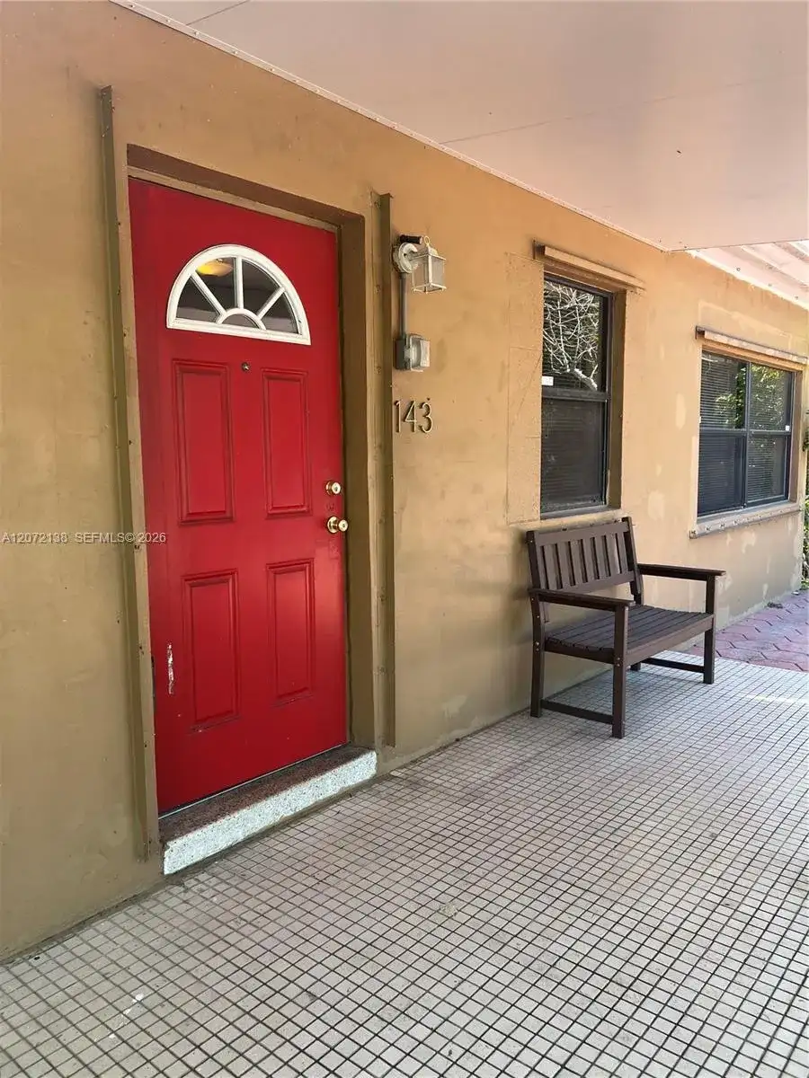 143 SW 22nd Ter, Fort Lauderdale FL 33312 photo 3