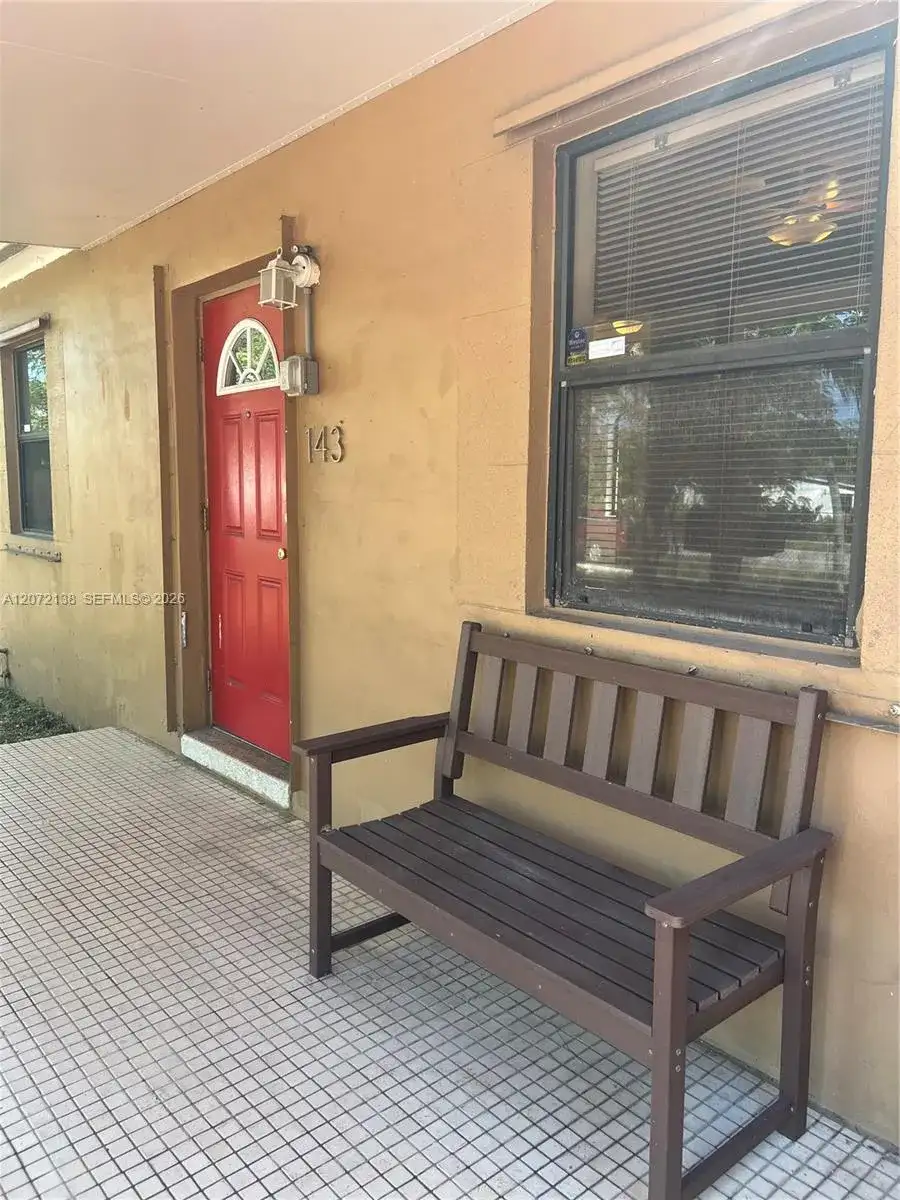 143 SW 22nd Ter, Fort Lauderdale FL 33312 photo 5