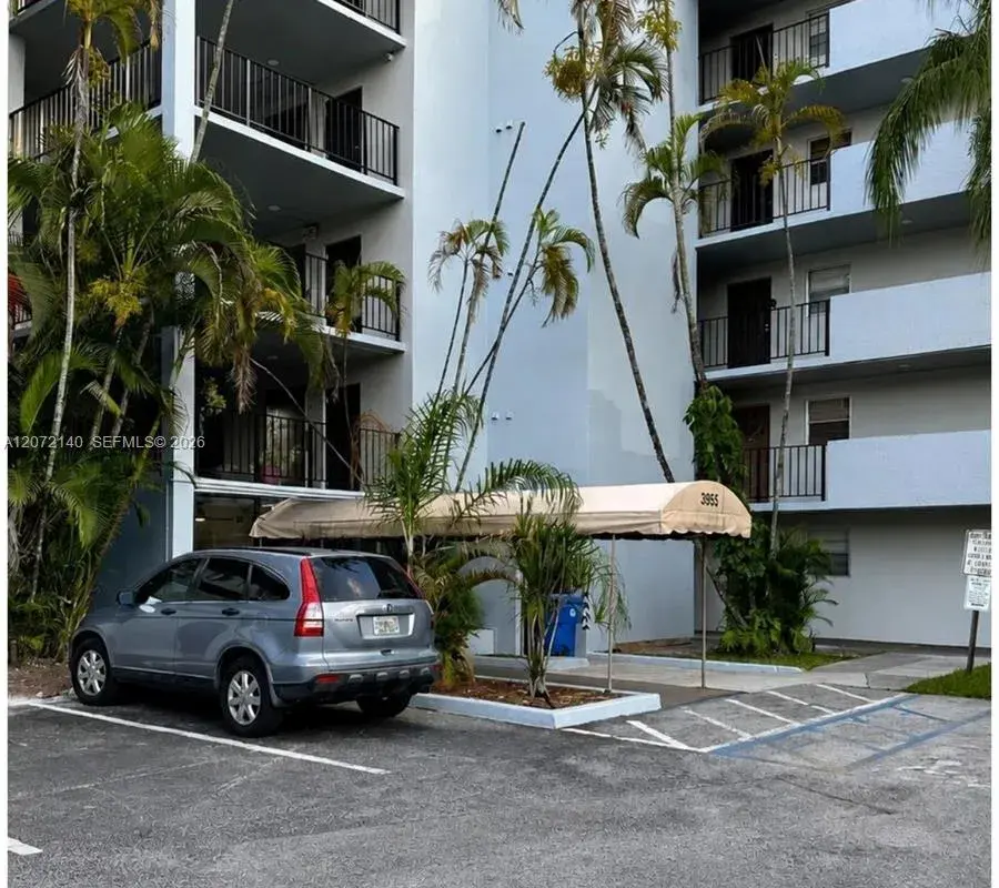 3955 N Nob Hill Rd # 403, Sunrise FL 33351
