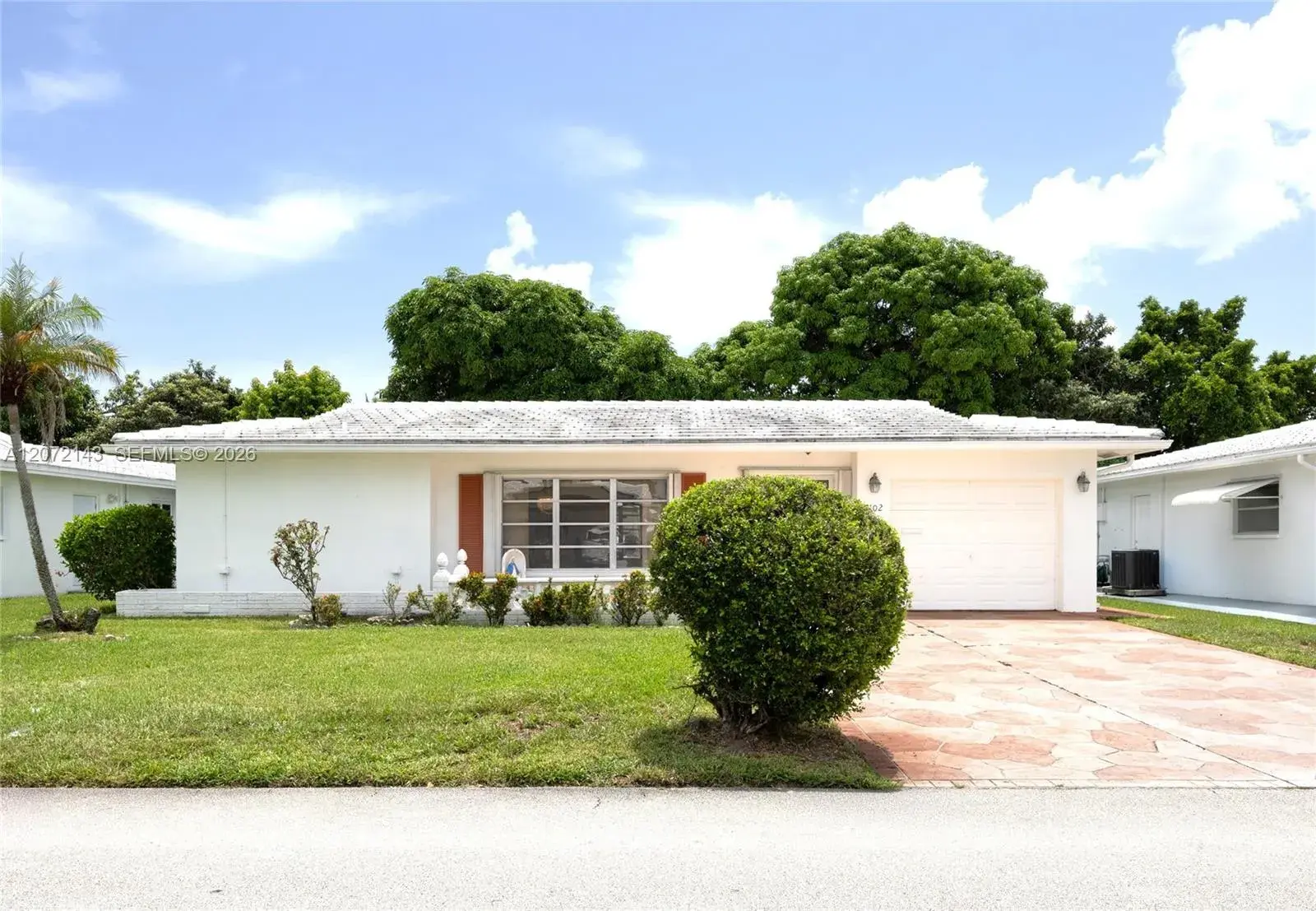 7102 NW 71st St, Tamarac FL 33321