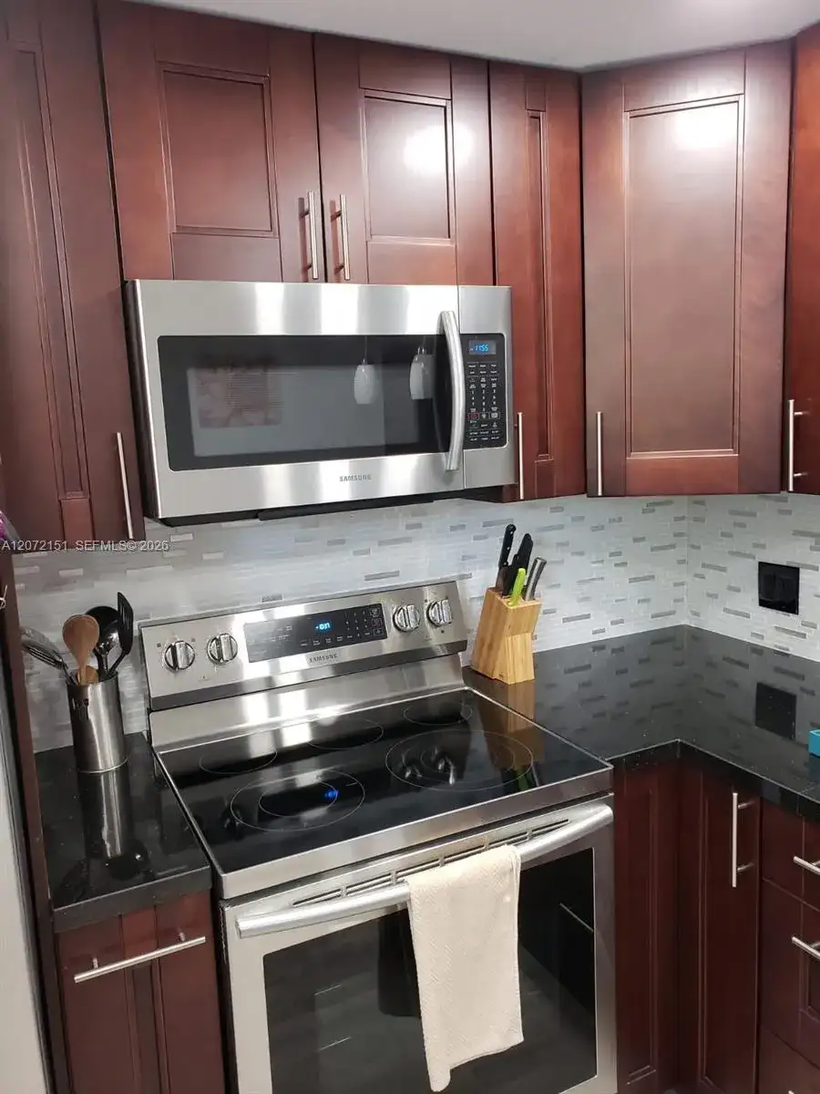 900 NE 12th Ave # 302, Hallandale Beach FL 33009 photo 5