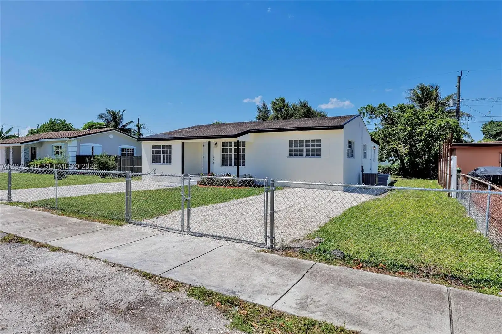 1325 NW 113th Ter, Miami FL 33167 photo 2