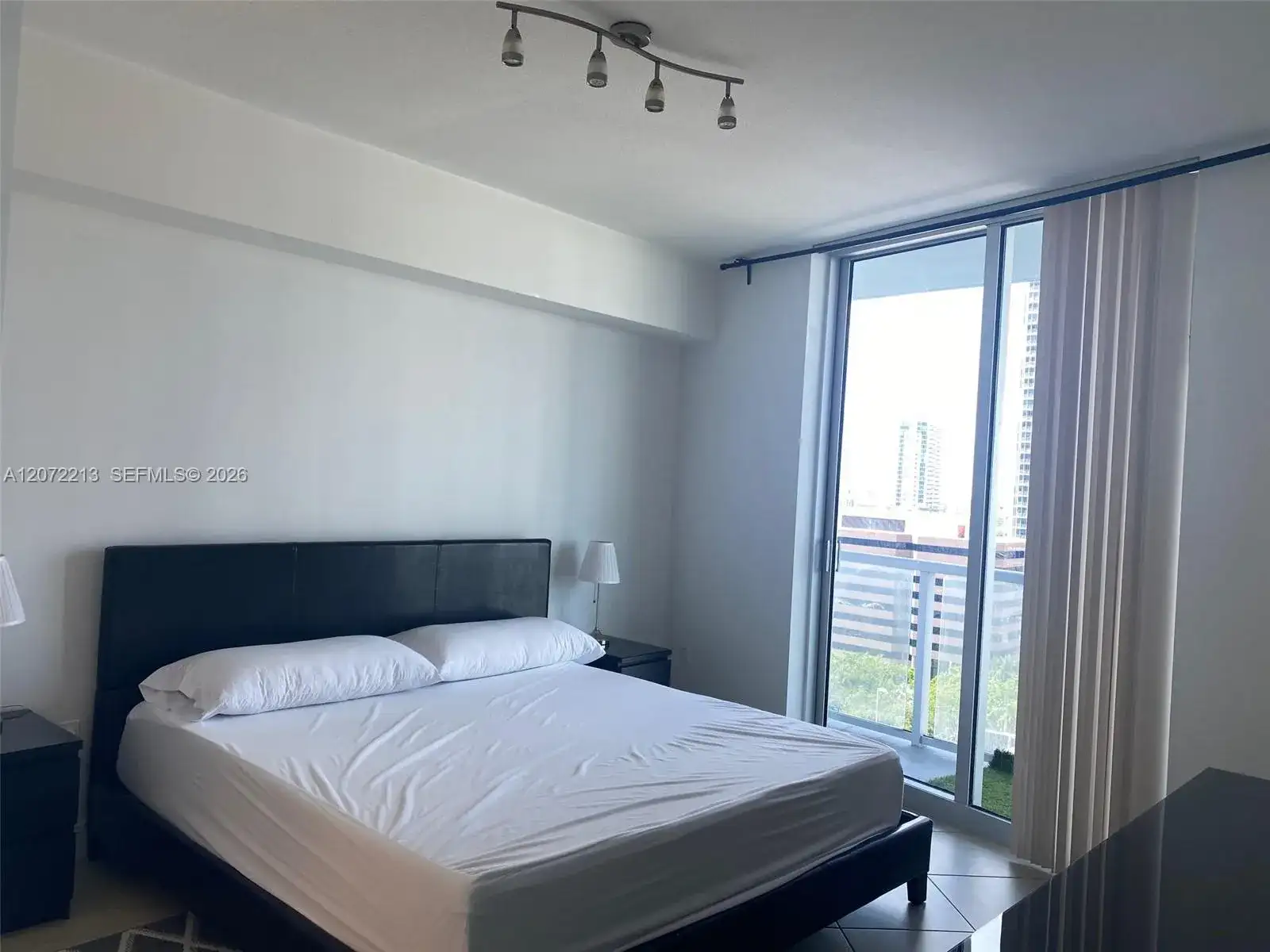 185 SW 7th St # 1607, Miami FL 33130 photo 5