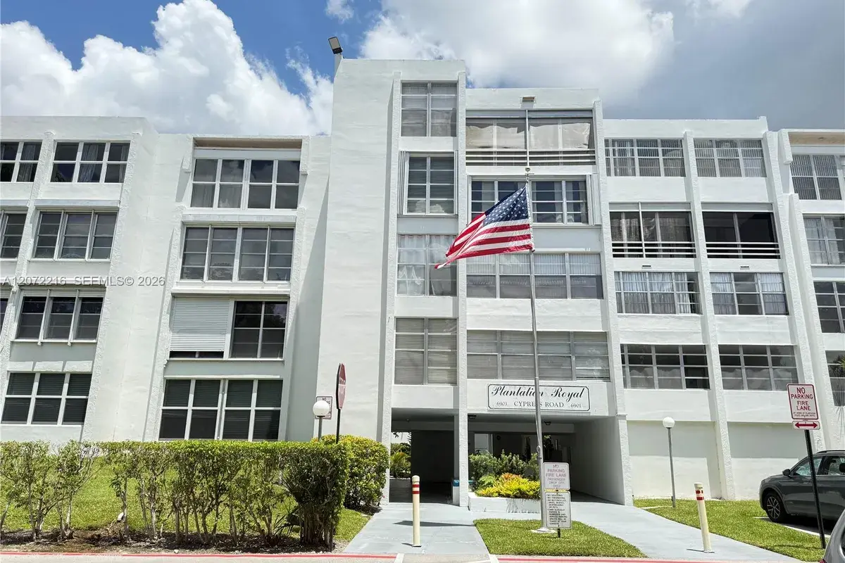 6903 Cypress Rd # C26, Plantation FL 33317