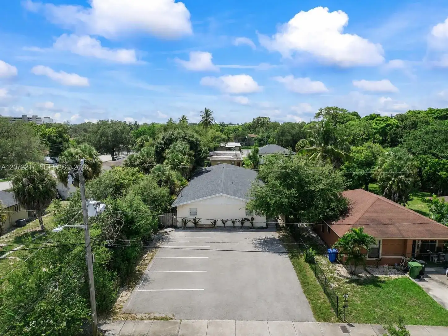 513 NW 22nd Ave, Fort Lauderdale FL 33311 photo 2