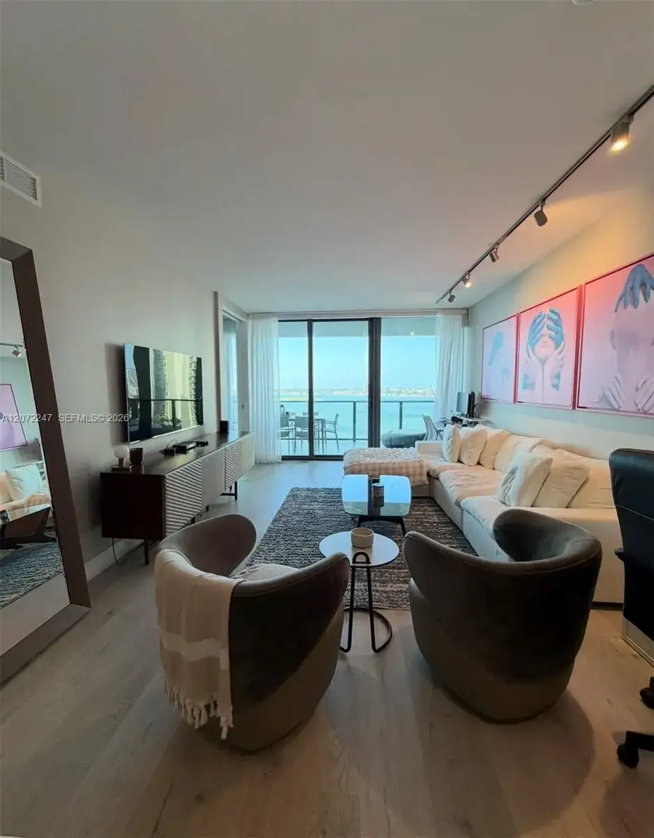 650 NE 32nd St # 1806, Miami FL 33137 photo 3