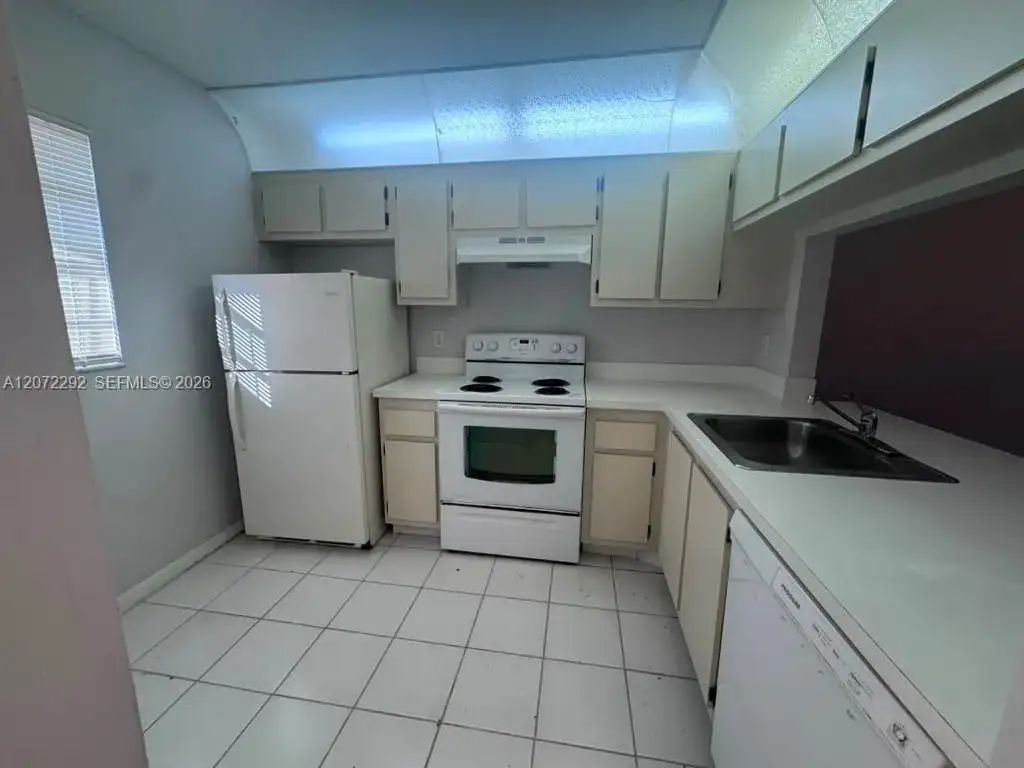 10381 NW 8th St # 102, Pembroke Pines FL 33026 photo 5