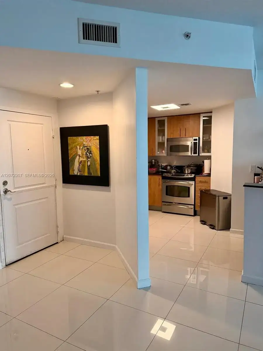 7900 Harbor Island Dr # 505, North Bay Village FL 33141 photo 4