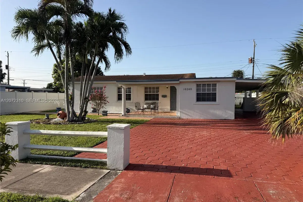 10240 SW 35th St, Miami FL 33165