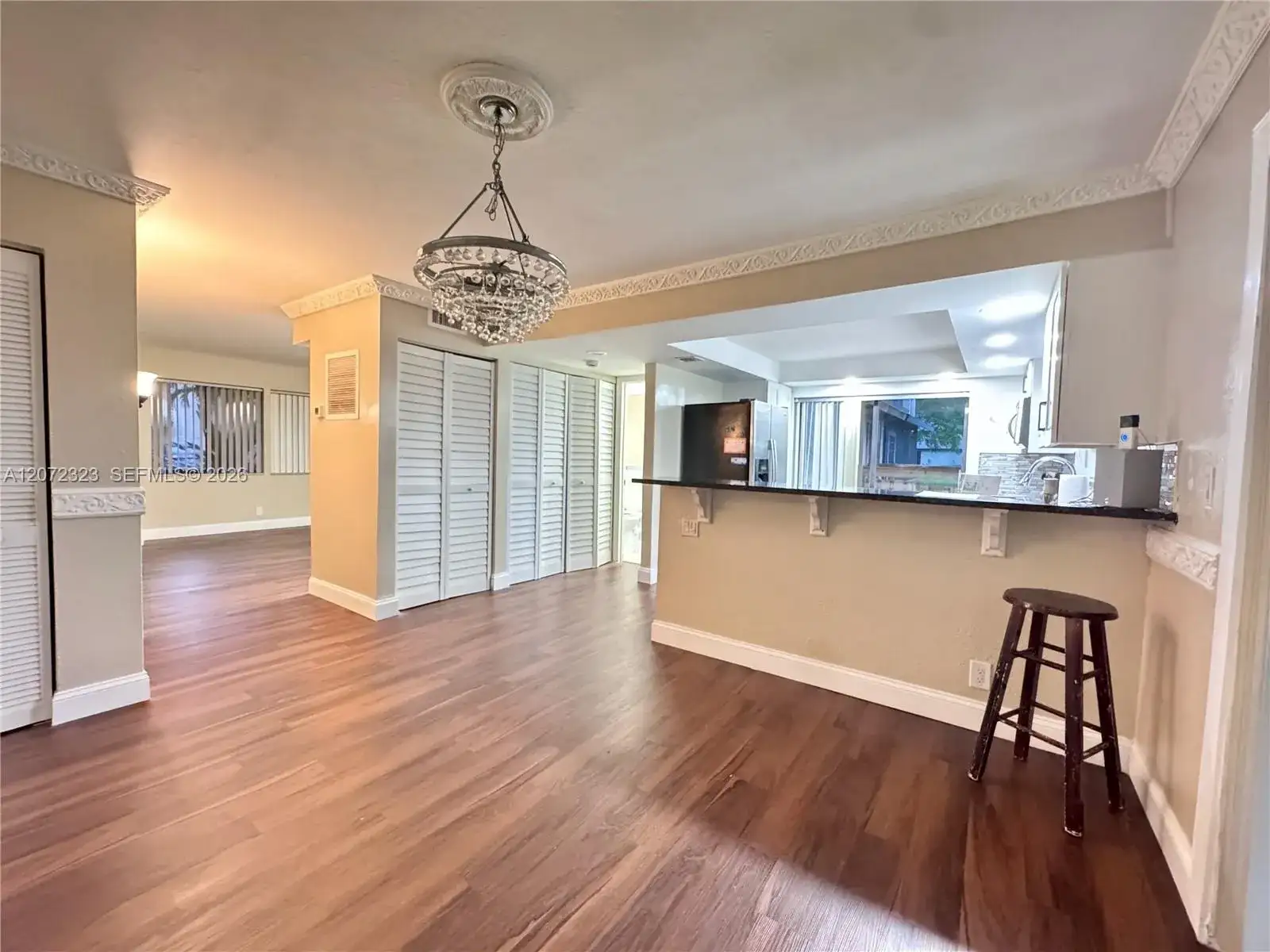 32 Wimbledon Lake Dr # 221, Plantation FL 33324 photo 5