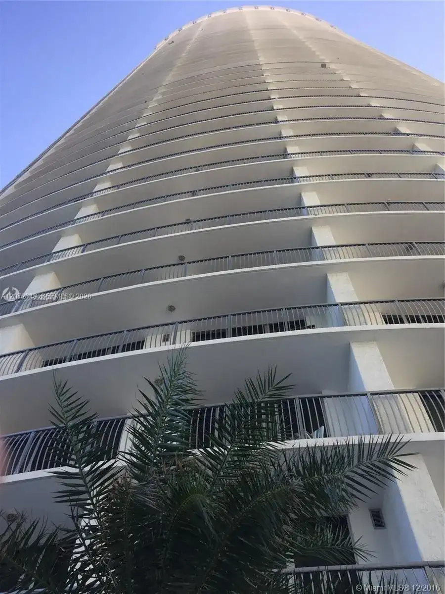 1750 N Bayshore Dr # 2908, Miami FL 33132 photo 2