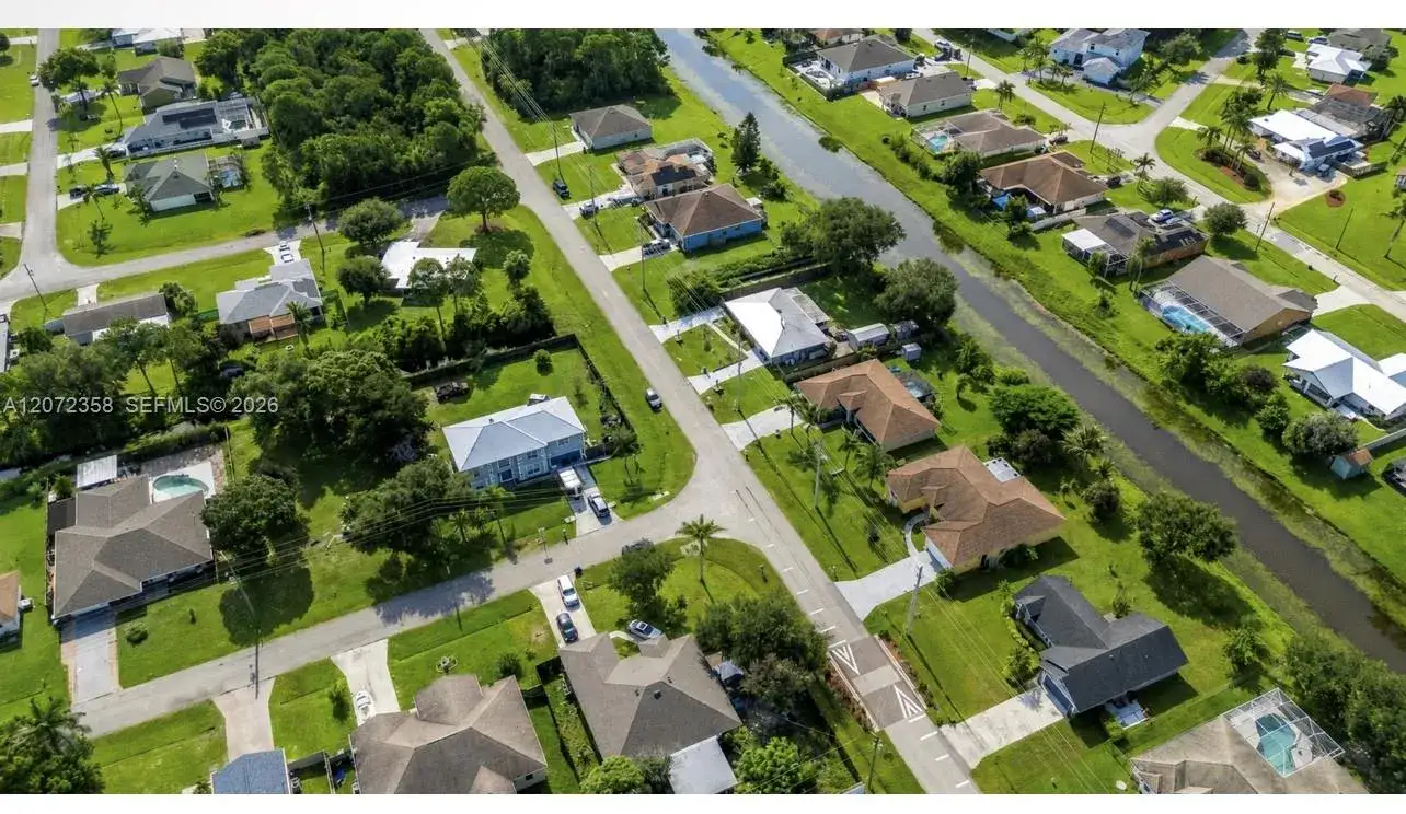 232 SW Carter Ave, Port St. Lucie FL 34983 photo 3