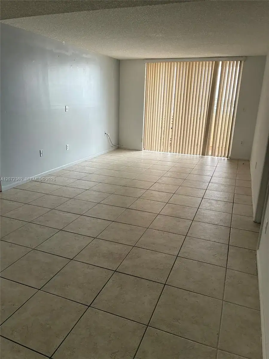 4675 W 18th Ct # 904, Hialeah FL 33012