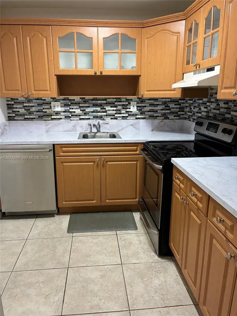 4675 W 18th Ct # 904, Hialeah FL 33012 photo 3