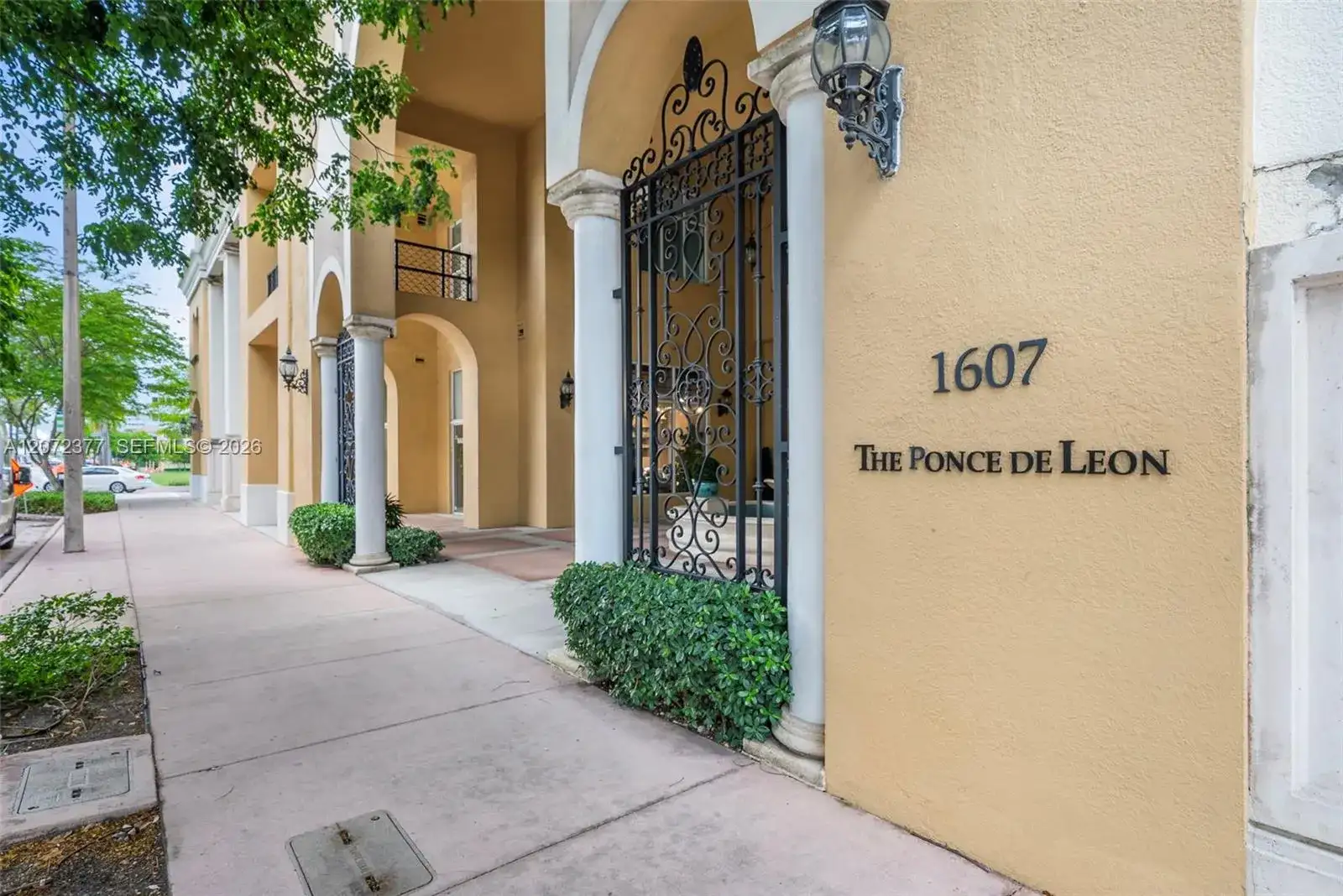 1607 Ponce De Leon Blvd # 9B, Coral Gables FL 33134 photo 2