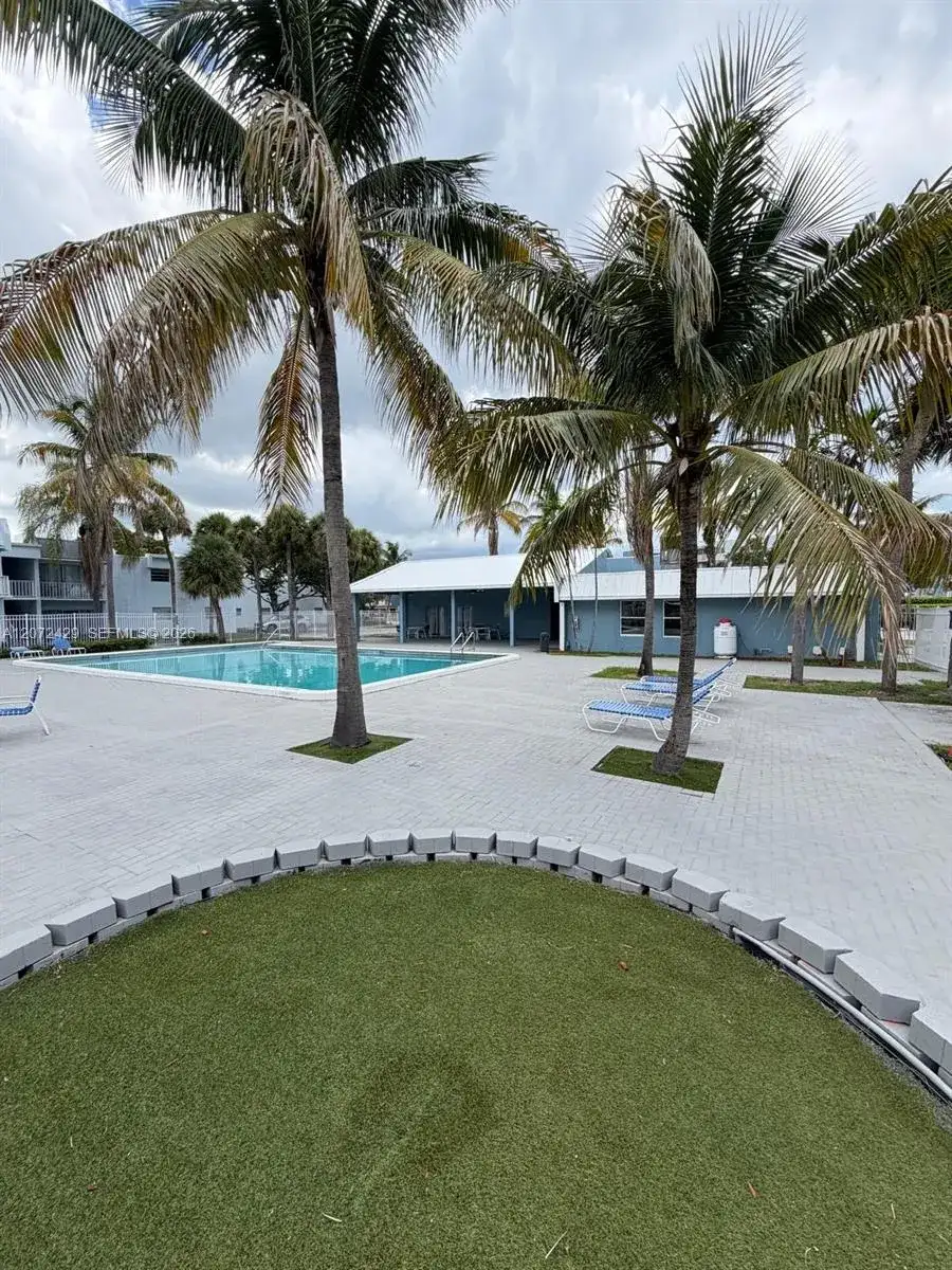 411 Executive Center Dr # 109, West Palm Beach FL 33401 photo 2