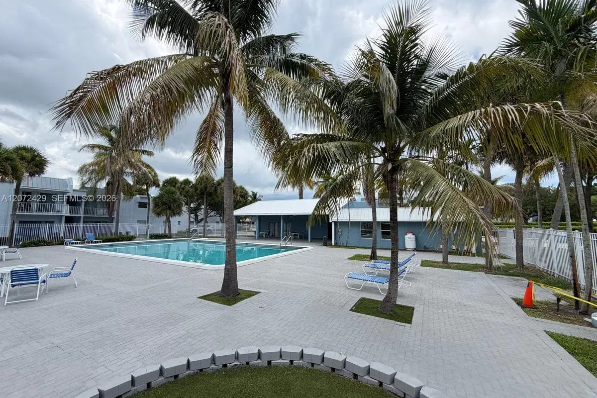411 Executive Center Dr # 109, West Palm Beach FL 33401