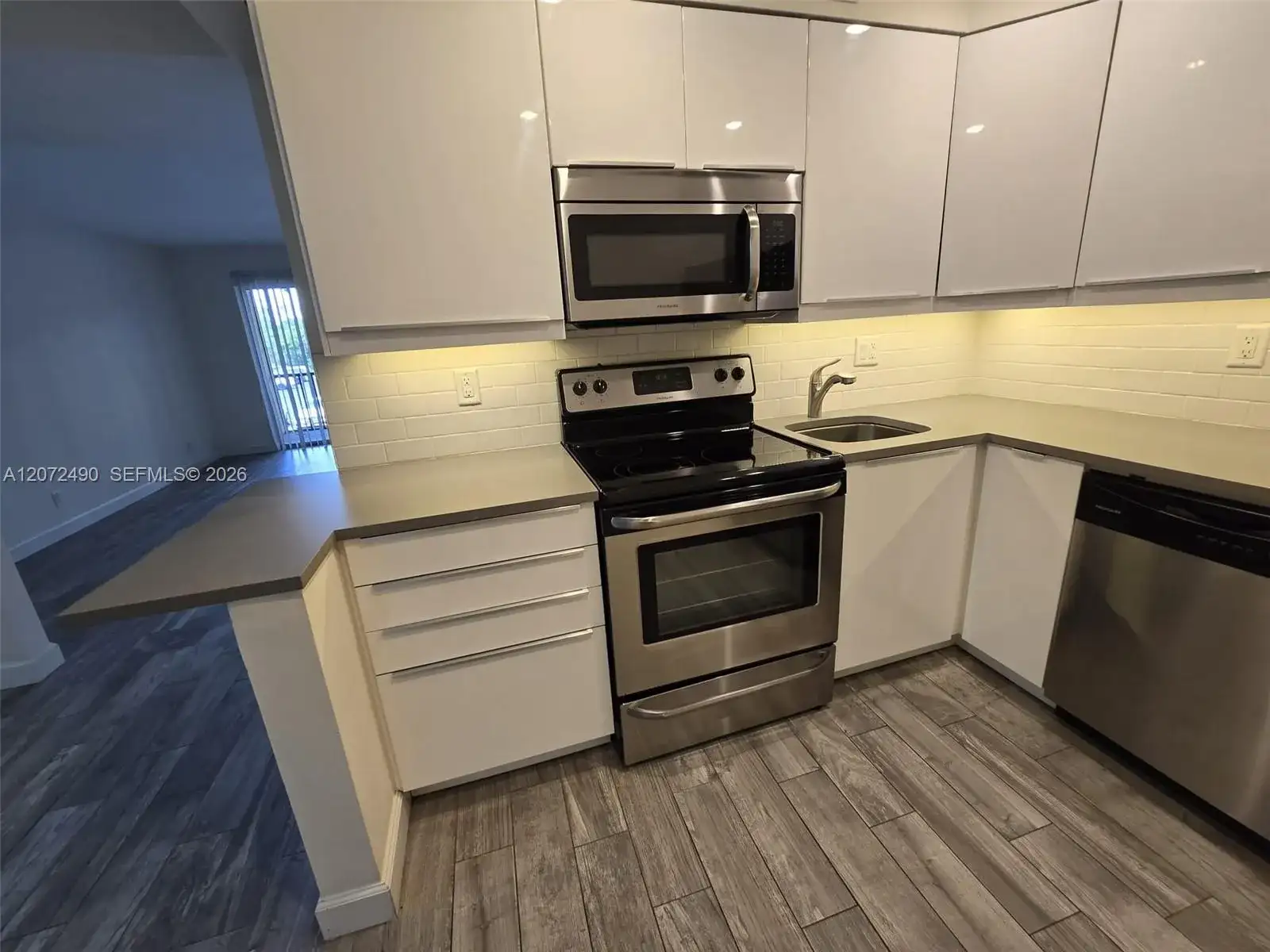 470 NW 20th St # 201, Boca Raton FL 33431 photo 3