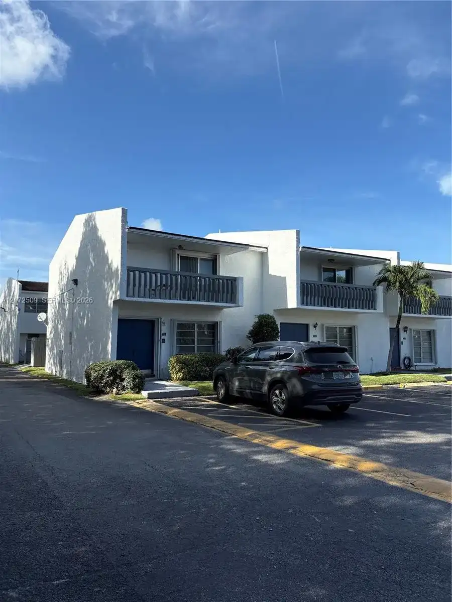 17180 SW 94th Ave # 701, Palmetto Bay FL 33157