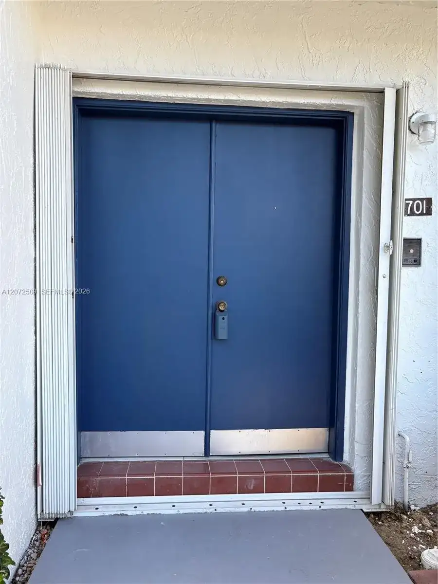 17180 SW 94th Ave # 701, Palmetto Bay FL 33157 photo 4